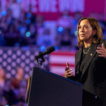 La violence verbale de Trump le « disqualifie » affirme Harris